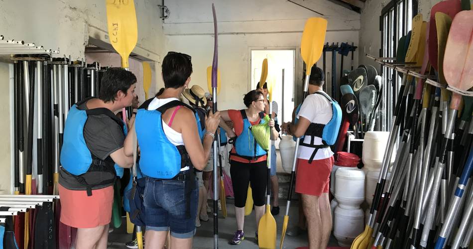 Canoe down the river Sorgue with CCKI@gwladys