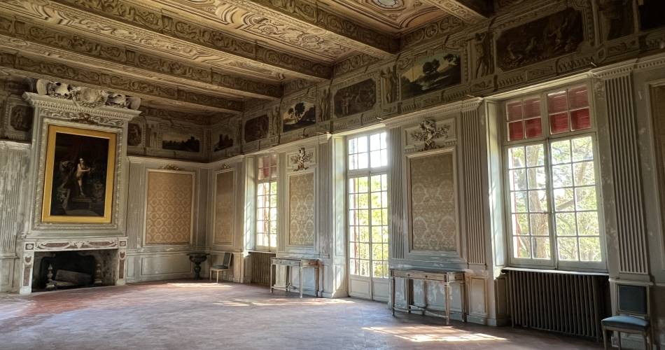 Visit Thézan Castle and its grounds@Chateaudethezan